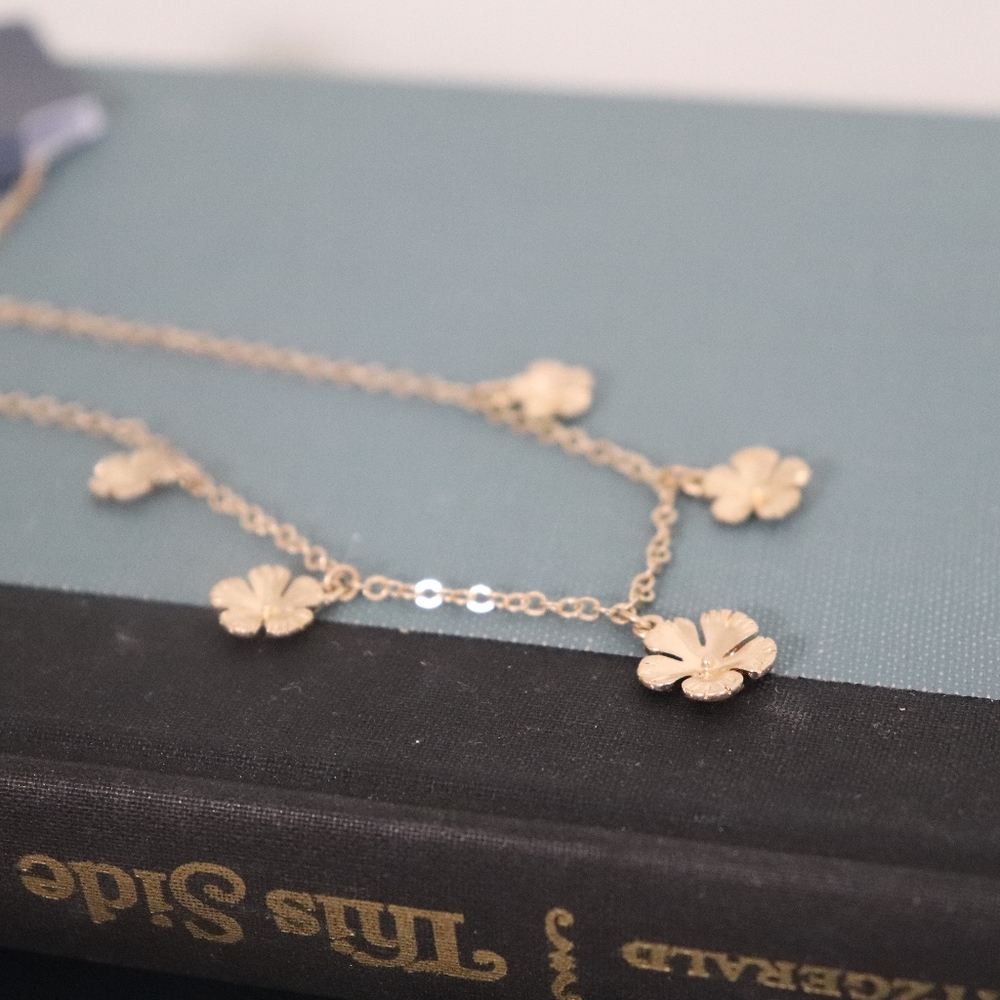 Gold Tone Geranium Necklace